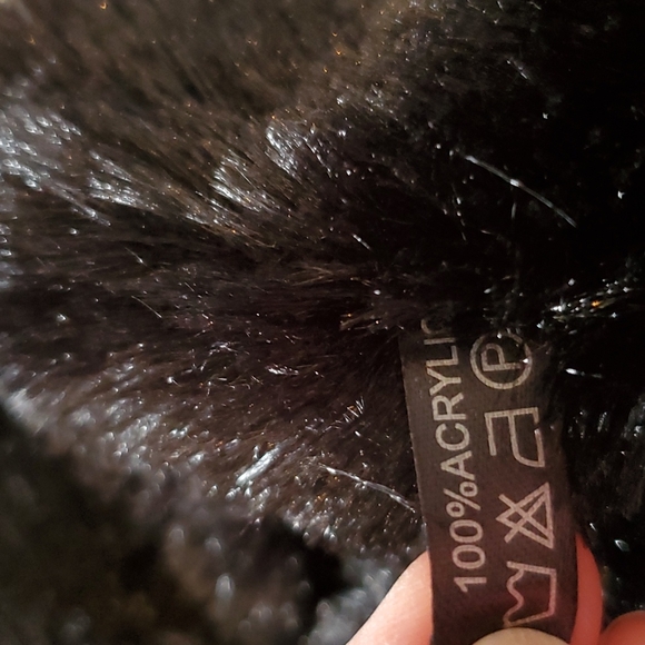 Black Luxe Faux Fur Infinity Scarf - Picture 6 of 6